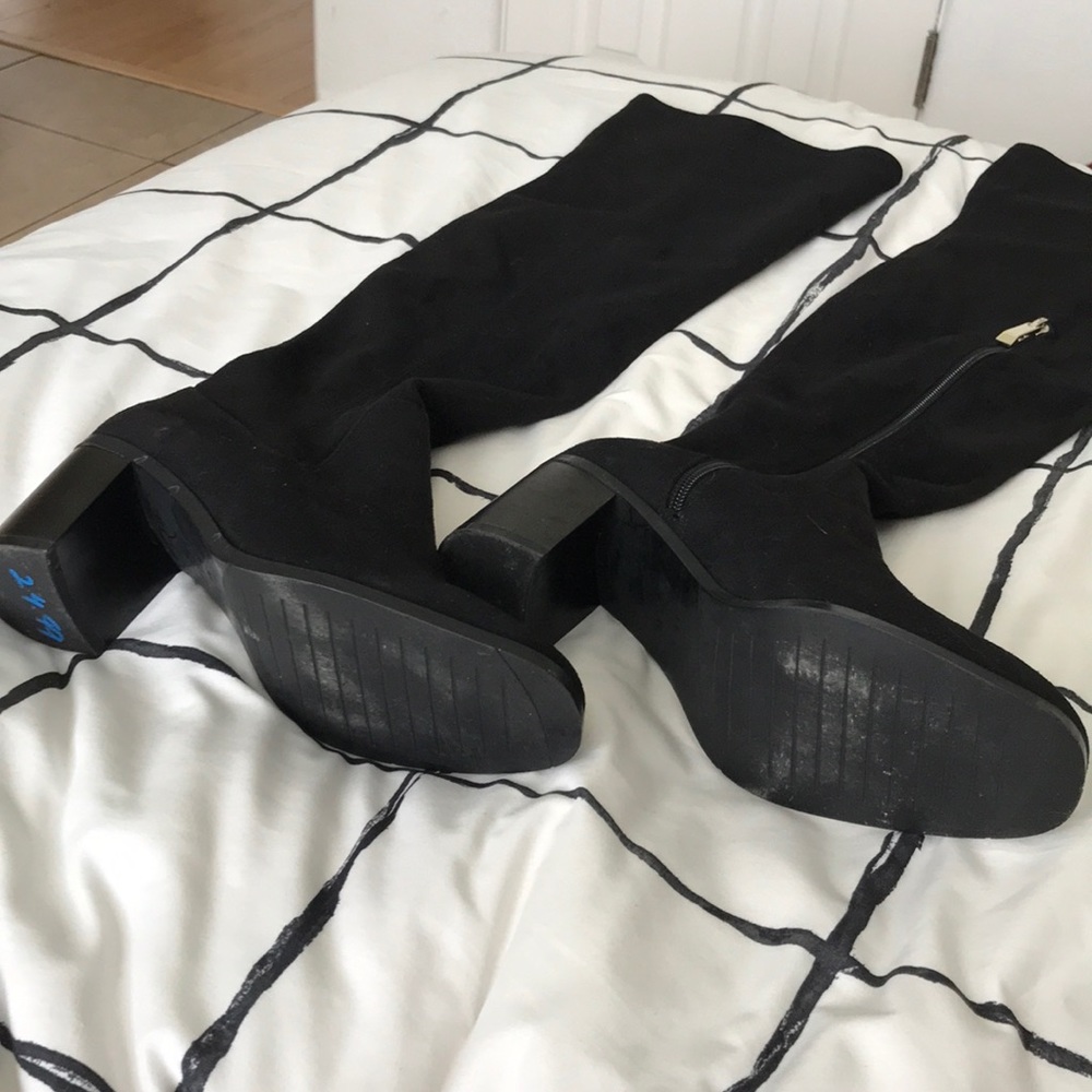 ZARA over the knee suede boots - Picture 2 of 6